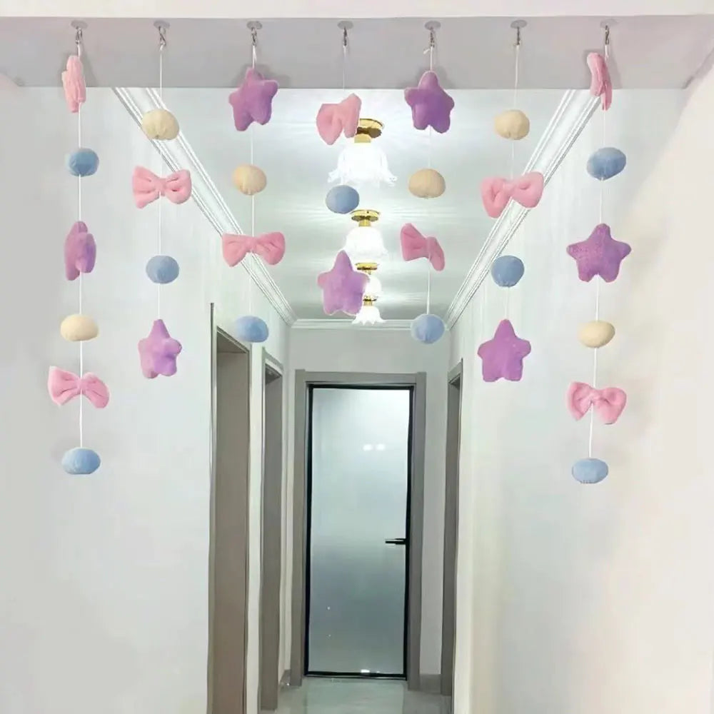 guirlande décorative porte fenêtre rose feutrine bows étoiles enfantin doux transparent fixations filsSuspension
