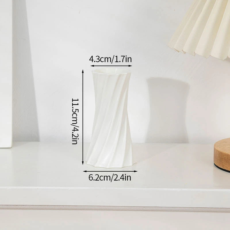 vases modernes blanc rose bleu rayures diagonales opaques fleurs artificielles salon maison