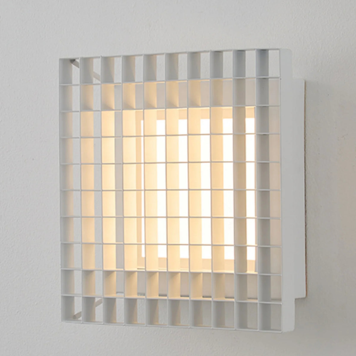 lampe murale moderne blanche grille métal éclairage quotidien cuisine salle bain