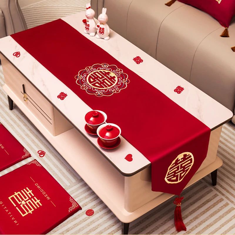 table table rouge motif double bonheur mariage chinois décoration festive franges textiles traditionnels asiatiques