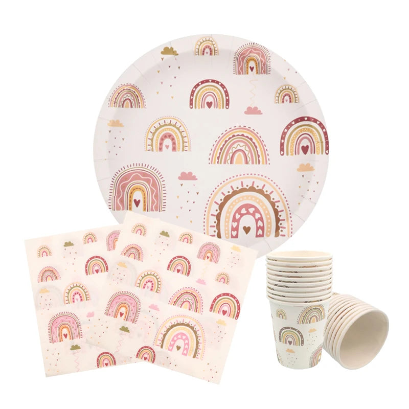 assiettes papier arc ciel serviettes gobelets nappe fête enfantines motifs colorés nuages coeurs