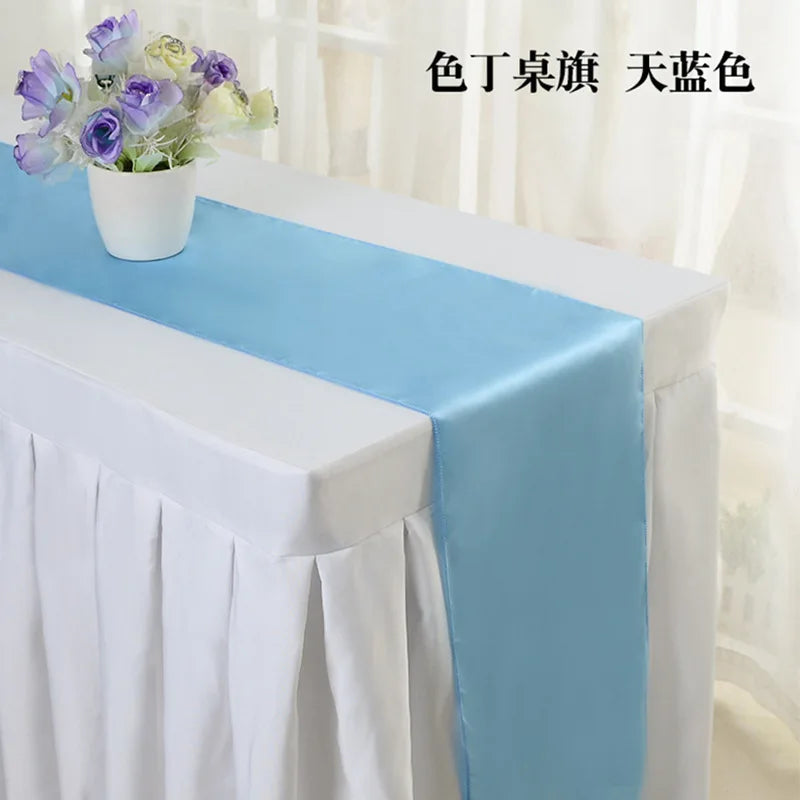 nappes tables rondes mariage blanc rouge bleu marine violet doré tissus satinés opaques