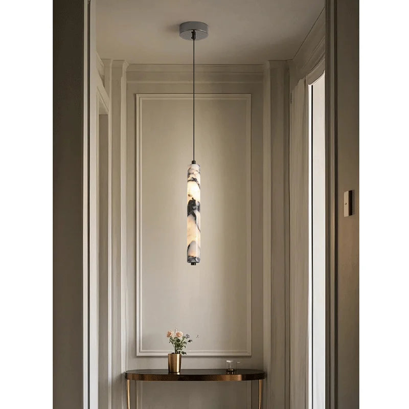 lampe suspendue moderne pierre marbrée salon chambre noire blanche beige éclairage led