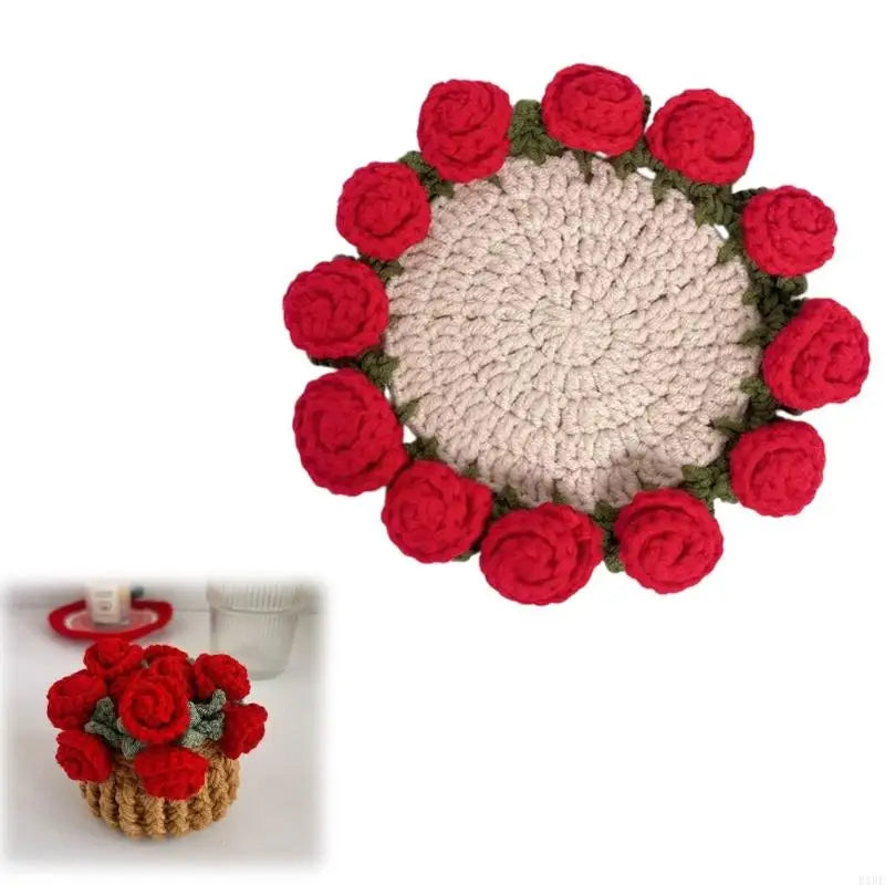 coasters crochetés fleurs roses vase artisanal main d'oeuvre tissu brillant opacité rouge vert beige