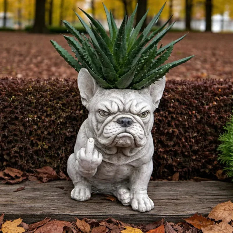 statuette chien gris clair résine détaillée plante succulente aérienne feuilles vertes