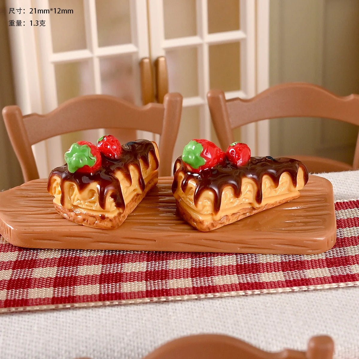 mini gâteaux dessert résine fruits détails fins maison poupée décor accessoire variés couleurs blanc