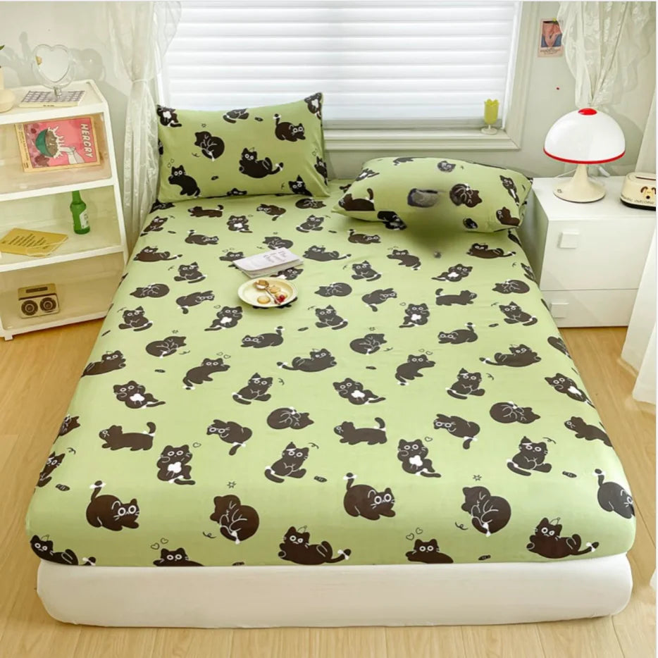 drap housse imprimé chats noirs fond vert clair élastique oreiller coussin enfant moderne doux