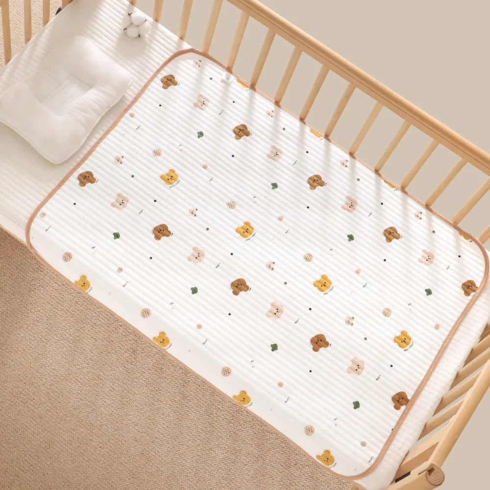tapis lit enfant moderne rayures animaux ours lapins blanc beige marron vert