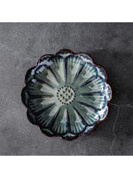 assiettes bijoux rose bleu vert rayures concentriques bordure dorée moderne élégantes rangement exposition