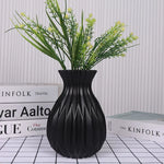 vase décoratif moderne blanc noir gris rouge vert rayures verticales opacité