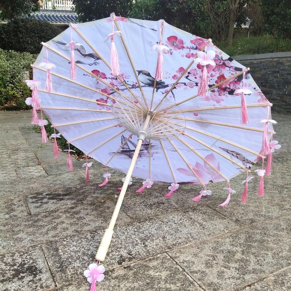 parapluie traditionnel fleurs oiseaux rouge vert bleu violet rose poignée bois tassel soie