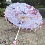 parapluie traditionnel fleurs oiseaux rouge vert bleu violet rose poignée bois tassel soie