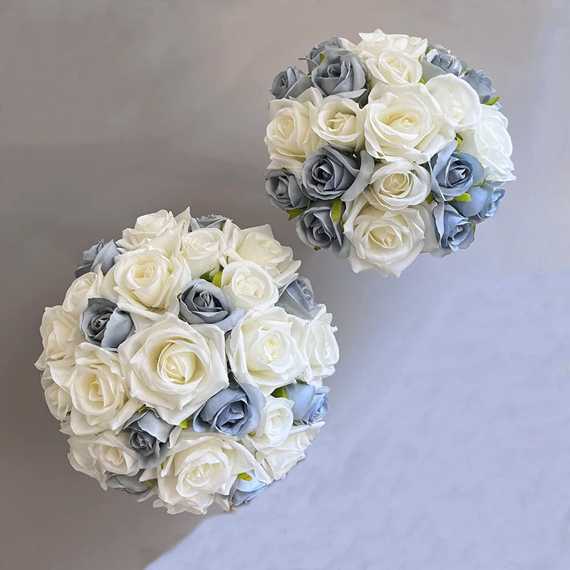 bouquets roses artificielles mariage blanc bleu gris classique élégant demoiselles honneur égliseDecorationOccasionFleursArtificielles