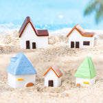 miniatures maison toits tuiles détails architecturaux vent mill tours blanches bleues