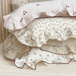 taie d'oreiller bébé ans coton floral cerises vintage beige clair motif animal compagnie jacquard