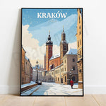 Cette affiche promotionnelle représente une scène hivernale du centre historique de Cracovie, en Pologne, avec ses bâtiments médiévaux et son église aux clochers distinctifs sous un ciel enneigé.