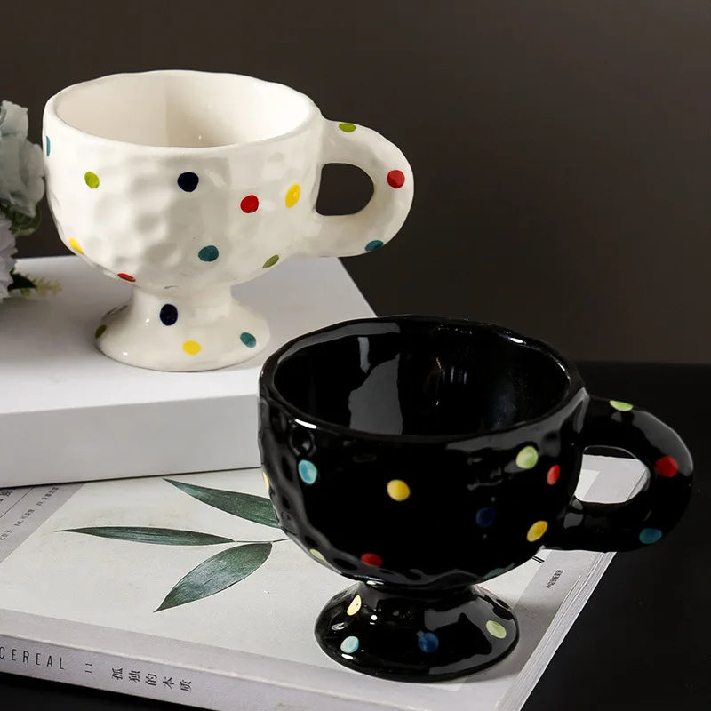tasses modernes décoratives poignée motif floral points colorés respectueux environnement noir blanc