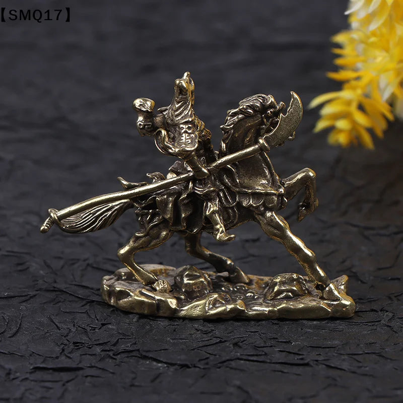 statue décorative personnage cheval doré bronze texture métal vieilli traditionnel art asiatique