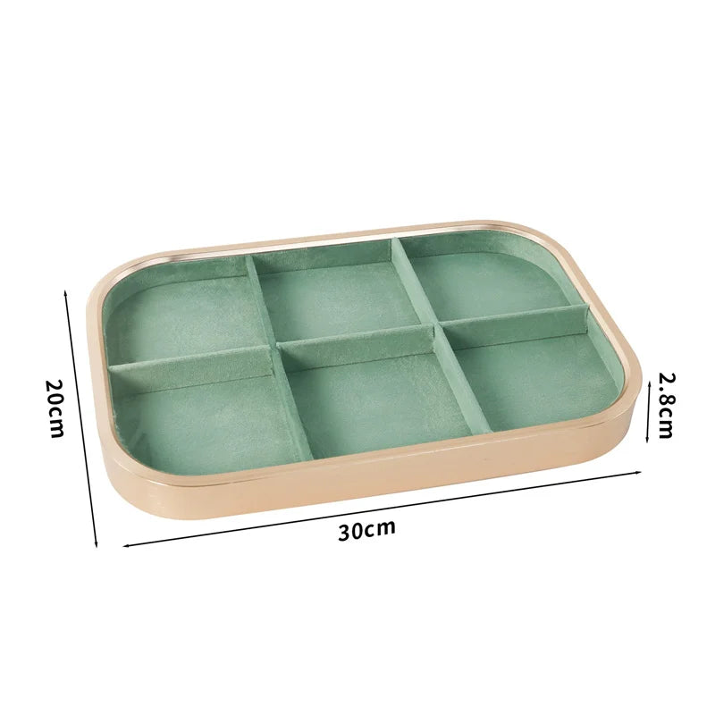 présentoir bijoux boîte velours vert clair moderne pochettes adhésives compartments dorés 30x20cm