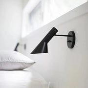 lampe murale moderne minimaliste noir blanc scandinave abatjour conique fixations muriales