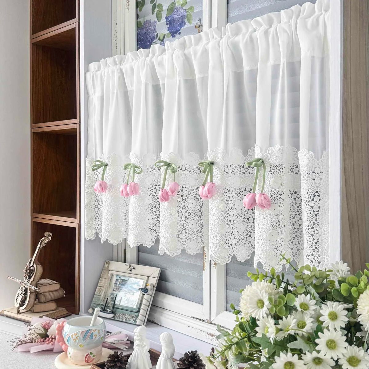 rideau blanc dentelle tulipes roses transparent vintage romantique maison