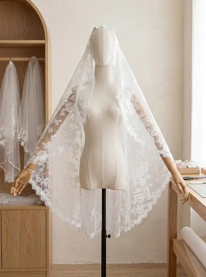 voile mariée blanc broderie florale translucide classique dentelle polyester courte traditionnelle cérémonie religieuse