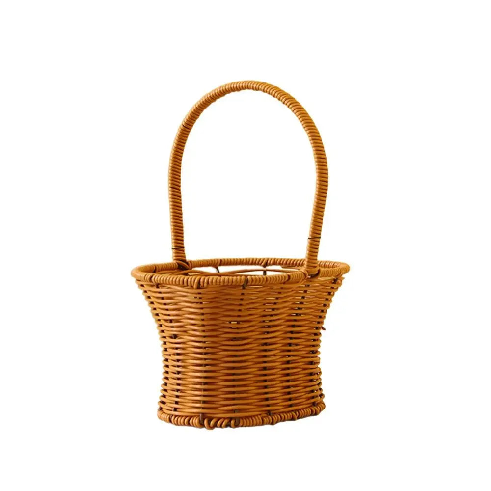 panier tressé marron clair traditionnel empilable utilisation multiple poignées métal décoration intérieure fruits légumes