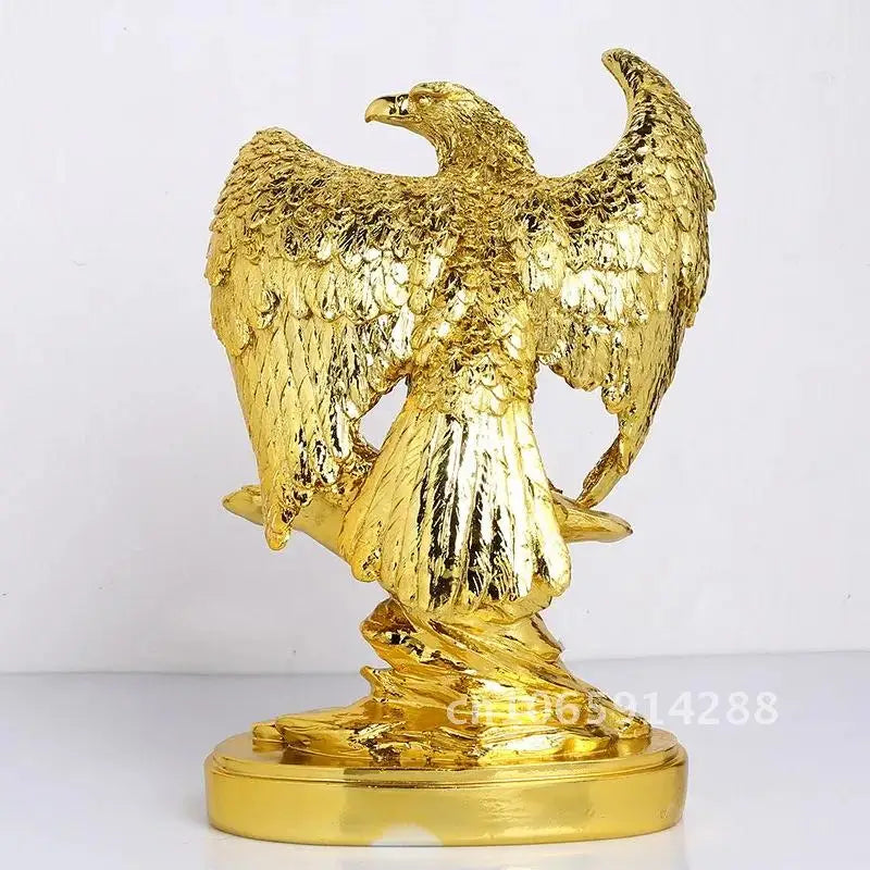statue or aigle plumes détaillées surface brillante classique décorative résine posé socle rocheux