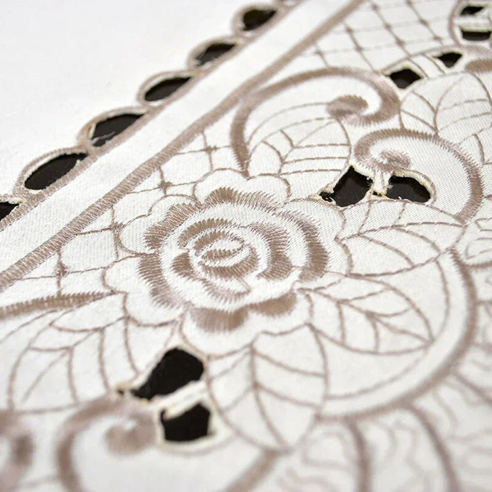 serviettes table brodées florales classiques beige noir réutilisables 40cm 60cm