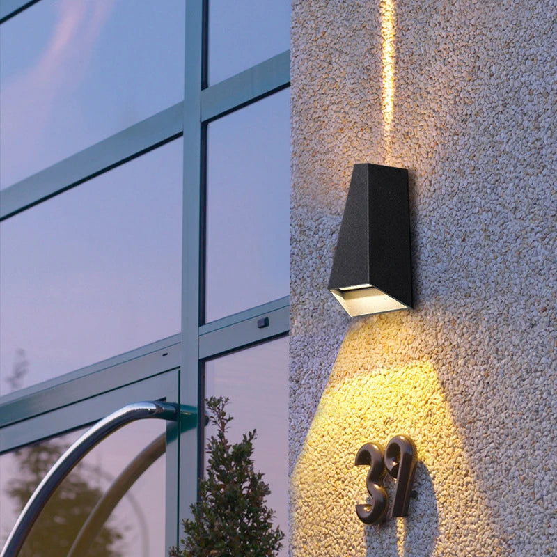 lampe murale moderne noir doré adhésive led ip65 hydrofuge aluminiumextérieur cour balcon jardin