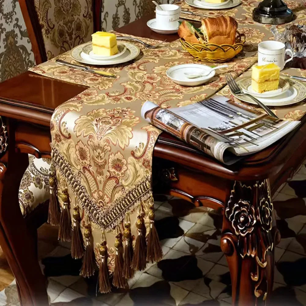 chemin table broderie florale vert beige or franges dorées classique élégant polyester coton maison