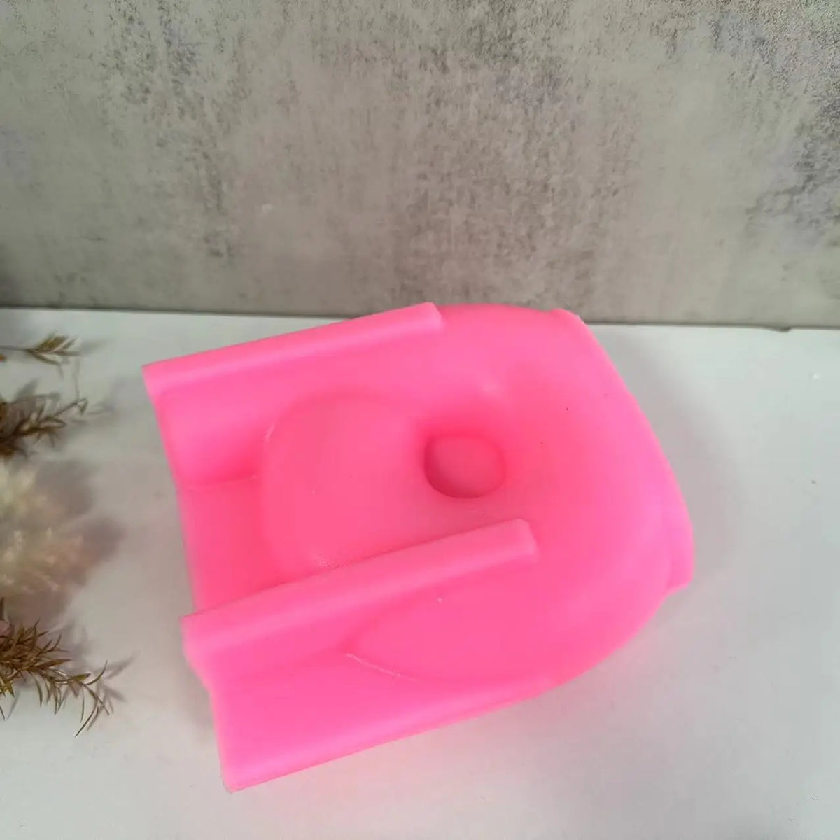 vase moderne silicone couleur rose vif forme abstraite sculpture artisanale facile utilisation nettoyage création