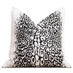 coussin imprimé léopard noir blanc moderne salon décoration canapé carré peluche adhésif