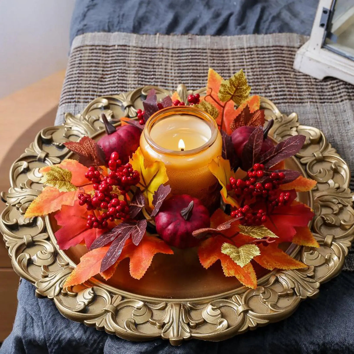 décoration automne feuilles d'érable citrouilles bougies décoratives extérieures orangées rouges jaunes vertes saisonnières