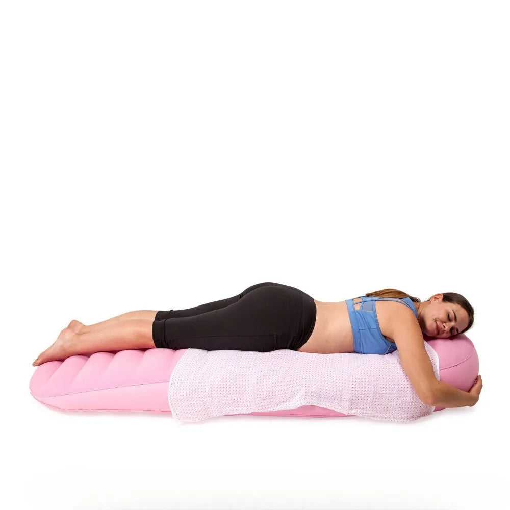 coussin gonflable confort grossesse rayures horizontales beige rose bleu ergonomique mousse mémoire forme concave