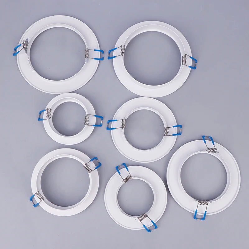 anneaux fixation luminaire blancs modernes downlight led opaques rond lisses variante adaptable