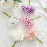 décoration intérieure bouquets artificiels fleurs pivoines classiques rouge rose blanc jaune bleu violet