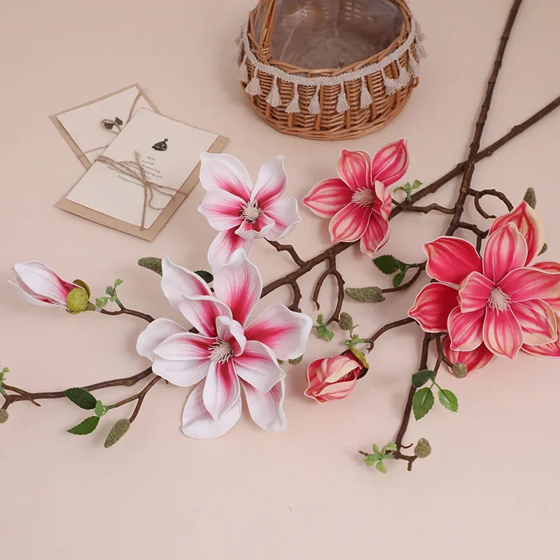 décoration intérieure branche magnolia artificielle fleurs rose blanches naturel salon maison événements