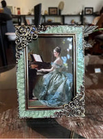 cadre photo decoratif classique vert menthe doré bronze gravure florale vintage baroque