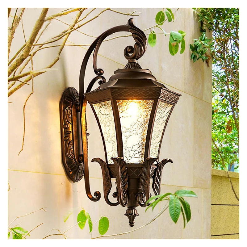 lampe murale classique verre craquelé ampoule led plaque fixation noir détails dorés chambre coucher