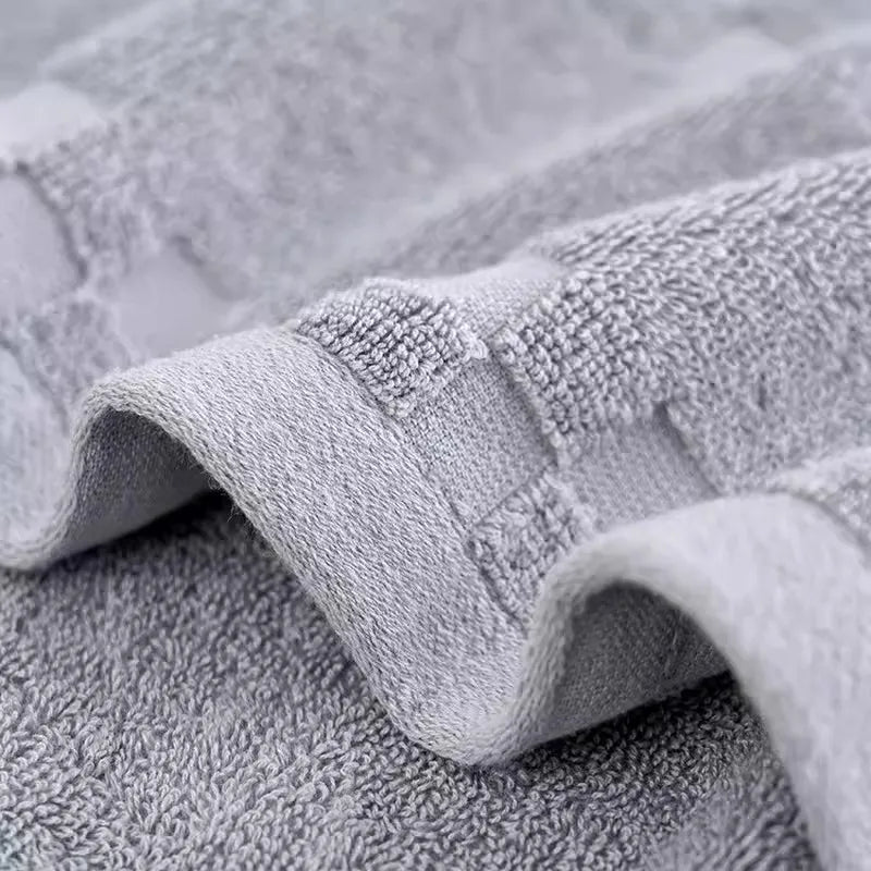 serviette bain coton absorbant rapide motif géométrique gris clair moderne 140x70cm