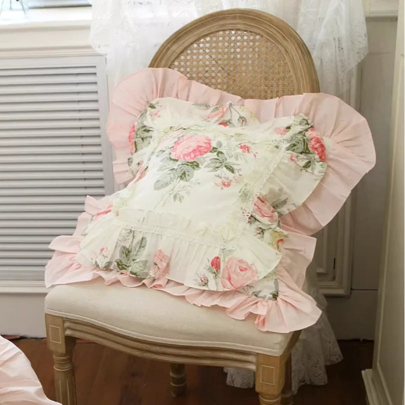 housses coussin fleur rose feuilles vertes vintage romantique opalescent adhésif rubans blancs coton carré
