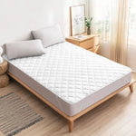 protège matelas gris quilté moderne housse lavable élastique polyester perméable lit maison ultrasons diagonales