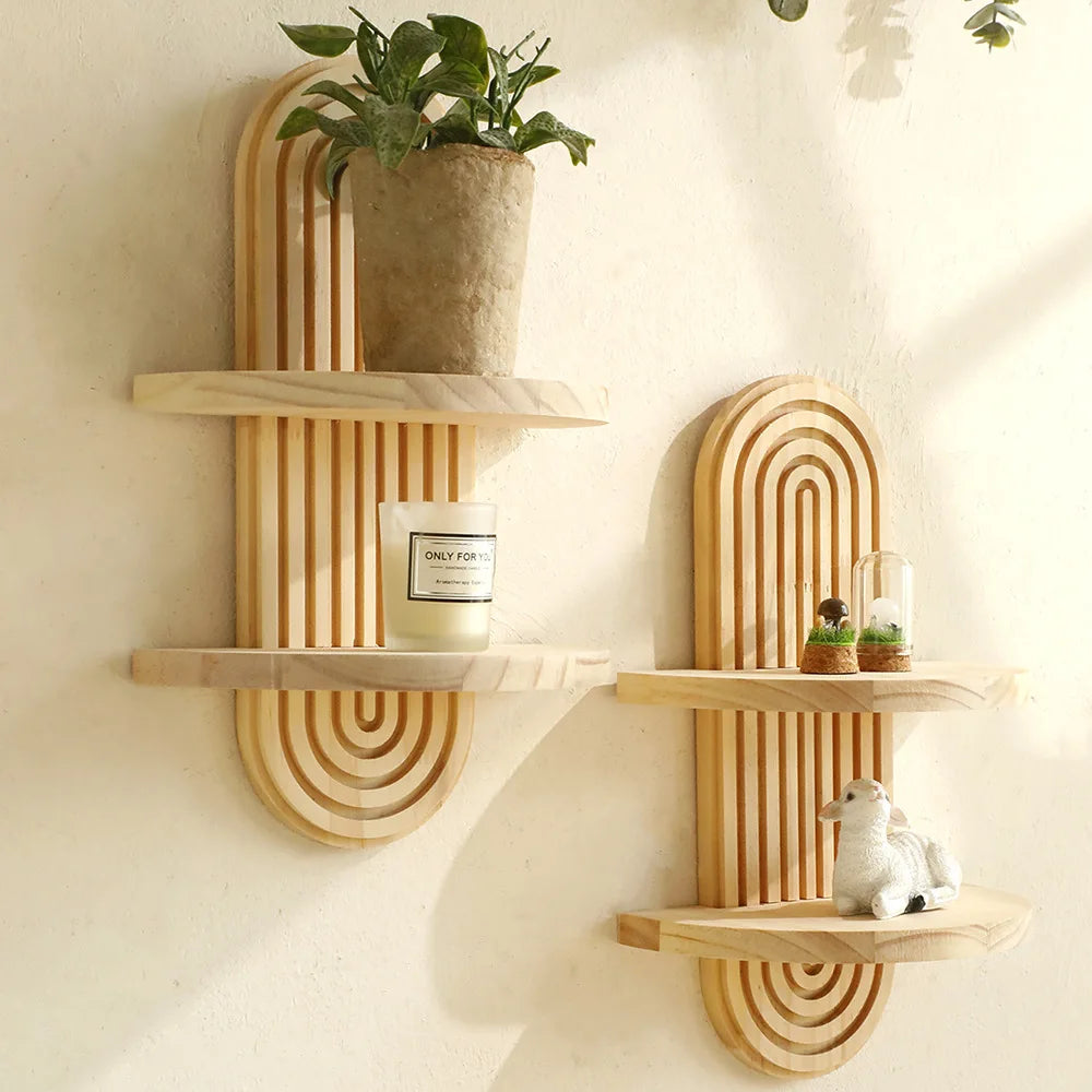 étagères murales bois naturel moderne minimaliste décoration maison plantes bougies figurines terrarium