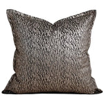 housse coussin moderne imprimé gris noir rouge peluche tissage carré décoration voiture salon chambre