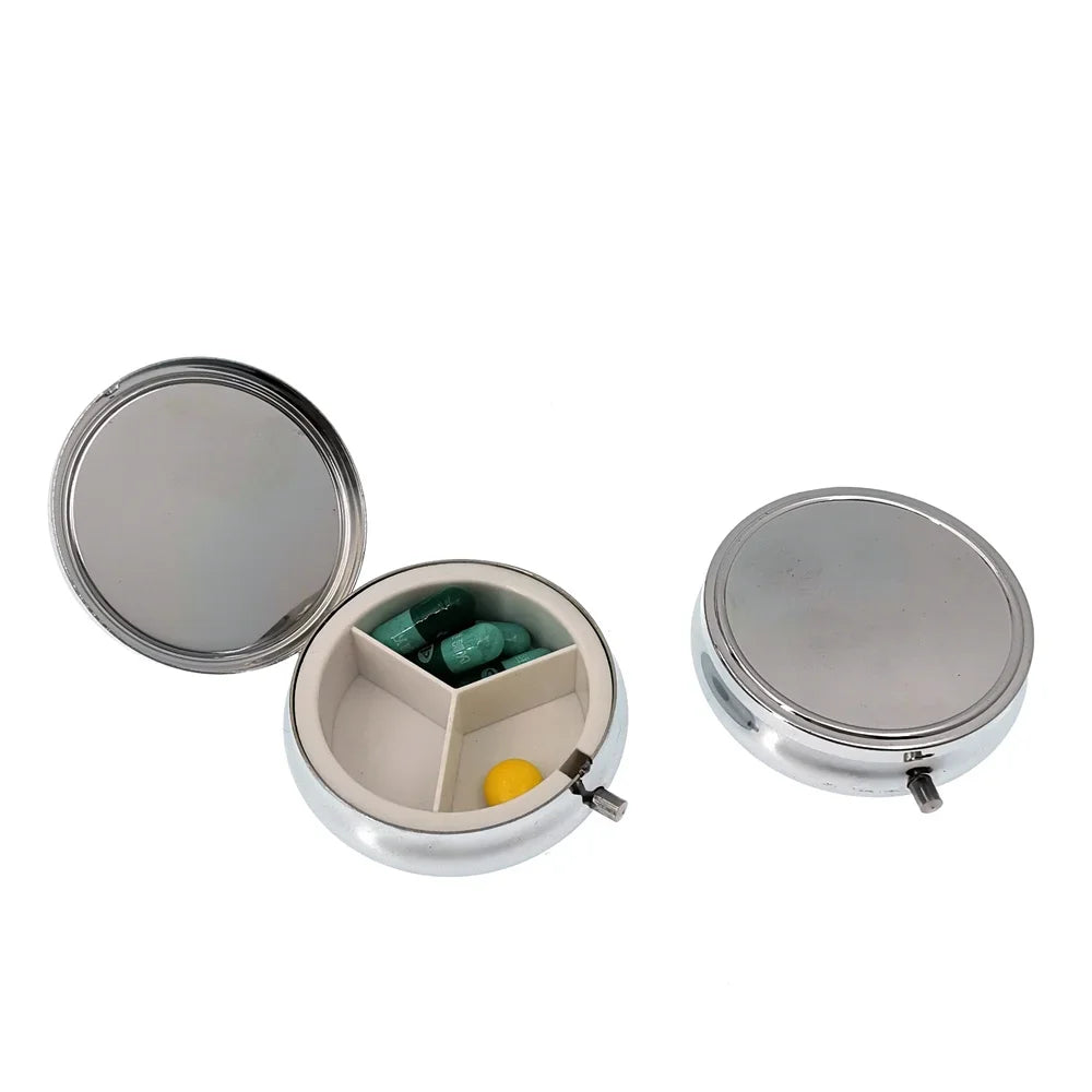boîte pilules argentée fleurs papillons bouton pression classique organisation médicaments portable unisexe adultes