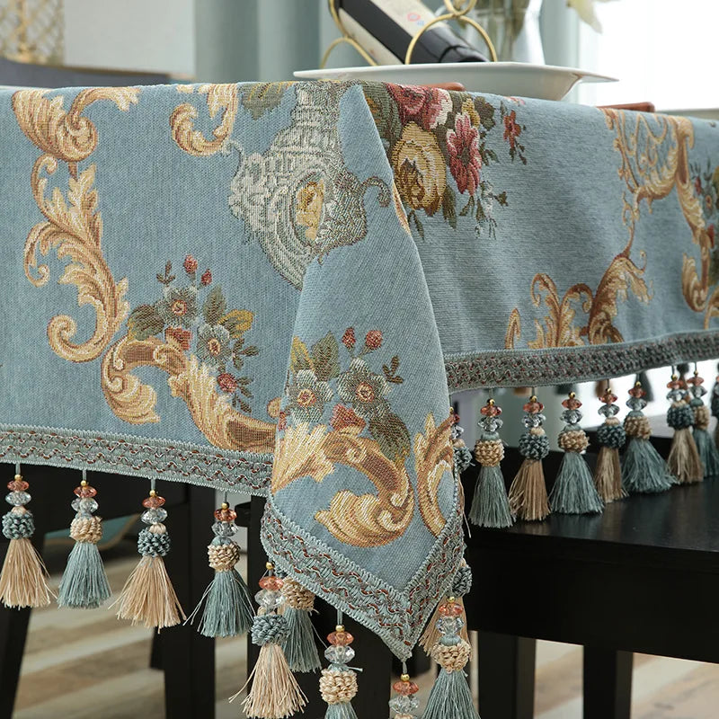 nappe table rectangulaire jacquard motif floral pompons élégante salon cuisine