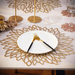 serviettes table or moderne fleurs stylisées 38cm 10cm respectueuses environnement