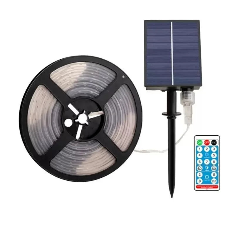 Ruban LED solaire extérieur orange éclairant une terrasse