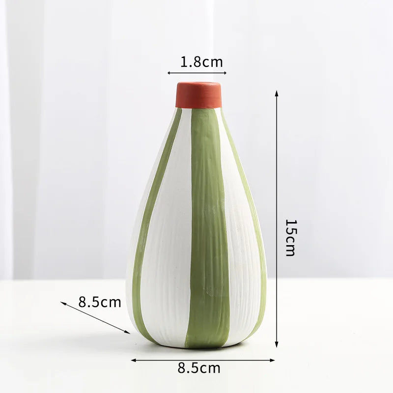 vase moderne céramique rayures vert blanc rouge table décoration fleurs artificielles maison étude
